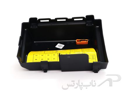 تصویر  درپوش جعبه فیوز داخل محفظه موتور پژو 207