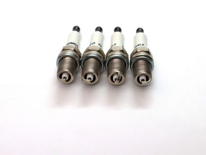 تصویر  شمع کد RFN6LZ پایه کوتاه تک پلاتین موتور OHVG آریسان (چهار عددی) برند آی آر امکو IREMCO