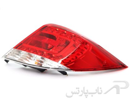 تصویر  چراغ خطر عقب با لامپ و LED روی گلگیر سمت راست دنا معمولی برند مدرن