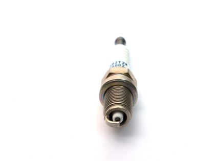 تصویر  شمع پایه کوتاه تک پلاتین موتور XU7 پژو 405 (چهار عددی) برند عظام