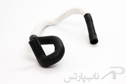 تصویر  شیلنگ خروجی آب از رادیاتور بخاری موتور XU7 سمند کد 1080203199 برند ایساکو