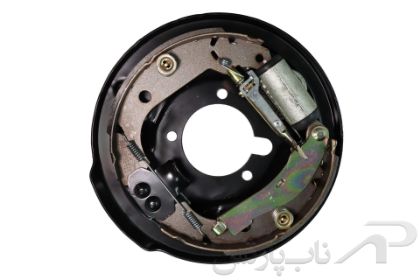 تصویر  طبق ترمز چرخ عقب چپ ABS دار کامل (با سیلندر، لنت و رگلاژ ترمز دستی) پژو 405 برند آذین تنه