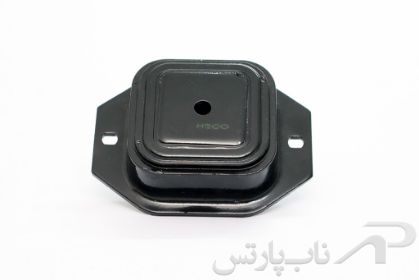تصویر  ضربه گیر روی بازویی ثابت اکسل عقب (مربعی شکل) پژو پارس کد 1110100199 برند ایساکو