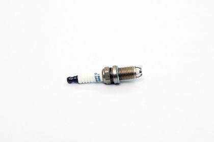 تصویر  شمع پایه کوتاه دو پلاتین موتور XU7 پژو 405 (چهار عددی) برند عظام